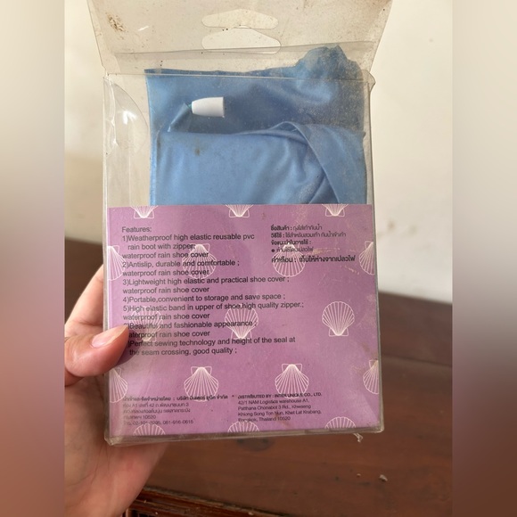 Waterproof shoe cover. NWOT. Size 38/39/40 - Picture 2 of 2